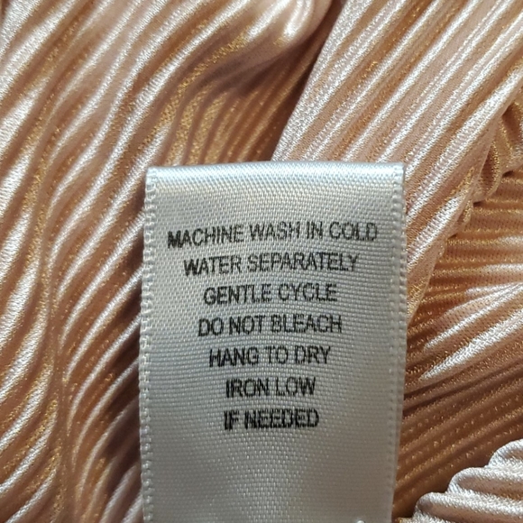 Shirt - Picture 3 of 4